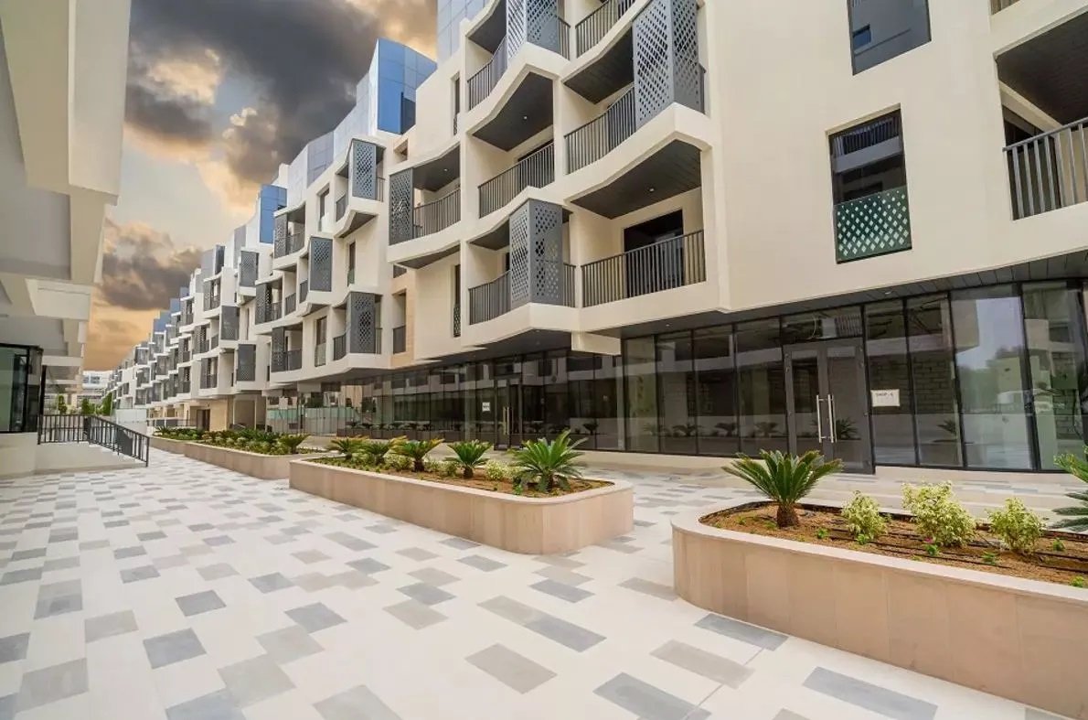 Al Multaqa Avenue